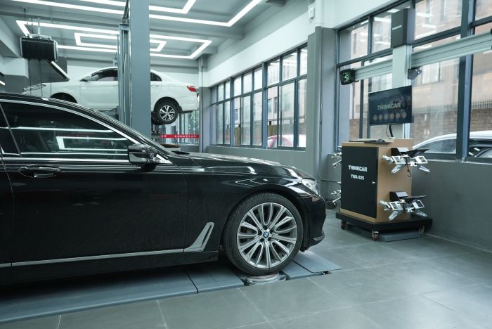 3D стенд розвал-сходження Thinkcar TWA 825M
