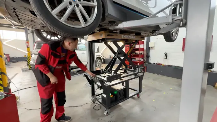 Thinkcar TVL-515 — підкатний підйомник для батарей електромобілів та агрегатів, 1,5 т