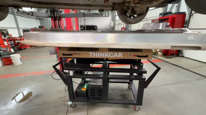 Thinkcar TVL-515 — підкатний підйомник для батарей електромобілів та агрегатів, 1,5 т